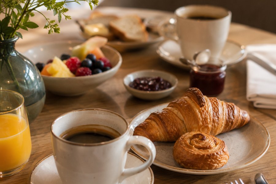 Plateau petit-déjeuner tardif