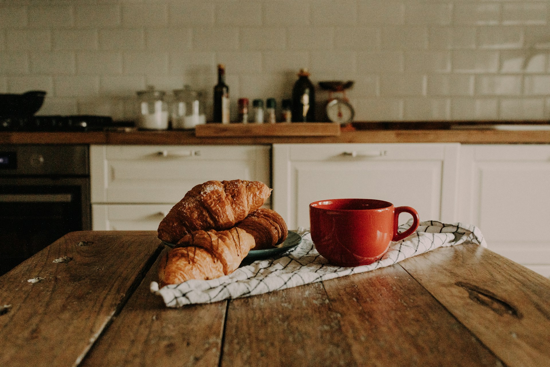 petit-dejeuner — Rhamely · Unsplash License. Crédits : mystaylink.com/storage/jade-credits.html